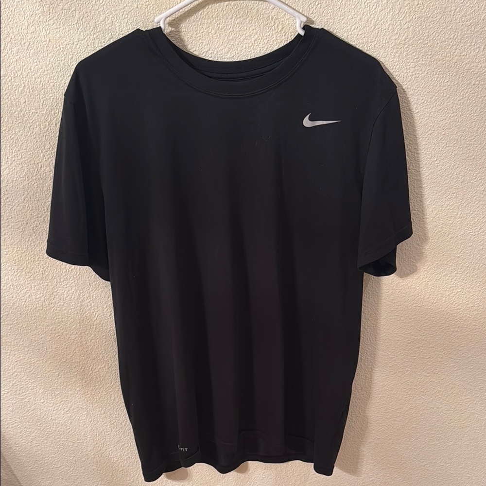 Nike Men's Black Dry-Fit T-Shirt, Size L, Used - Like New